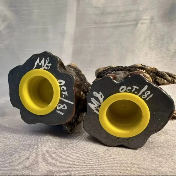 Vintage Porcelain Owl Salt And Pepper Shakers Signed - Picture 4 of 4